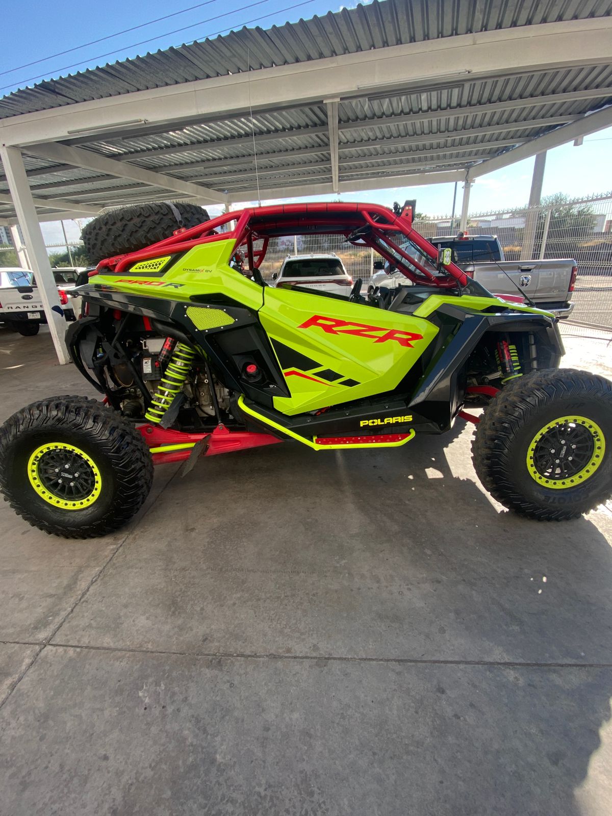 POLARIS RZR PRO ULTIMATE 2022 - J Premium Automotriz